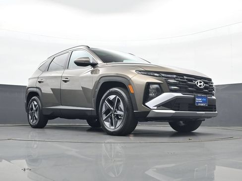 Certified 2025 Hyundai Tucson SEL w/ Tow & Go Package AWD/4WD image 24