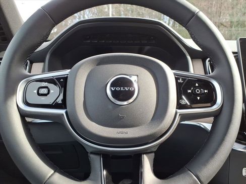 New 2026 Volvo XC90 B6 Plus w/ Protection Package Premier image 24