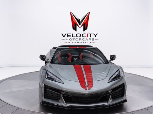 Used 2024 Chevrolet Corvette Z06 RWD image 11