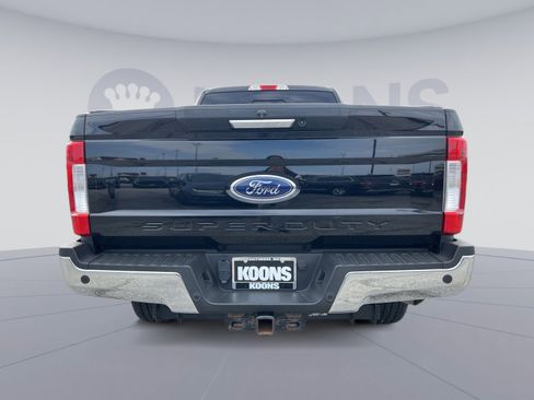 Used 2018 Ford F250 Lariat w/ Chrome Package image 5