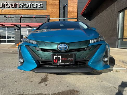Used 2018 Toyota Prius Prime Advanced image 8