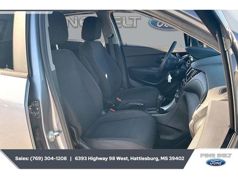 Used 2020 Chevrolet Trax LS w/ Tint and Cruise Package FWD image 6