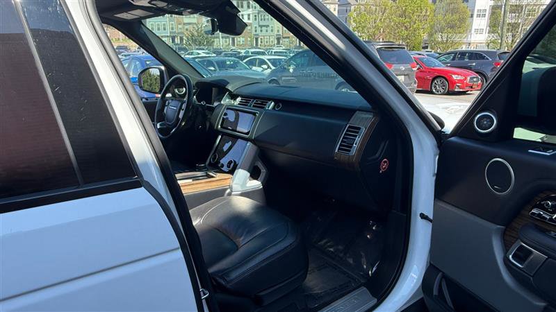Used 2018 Land Rover Range Rover Supercharged AWD/4WD image 8