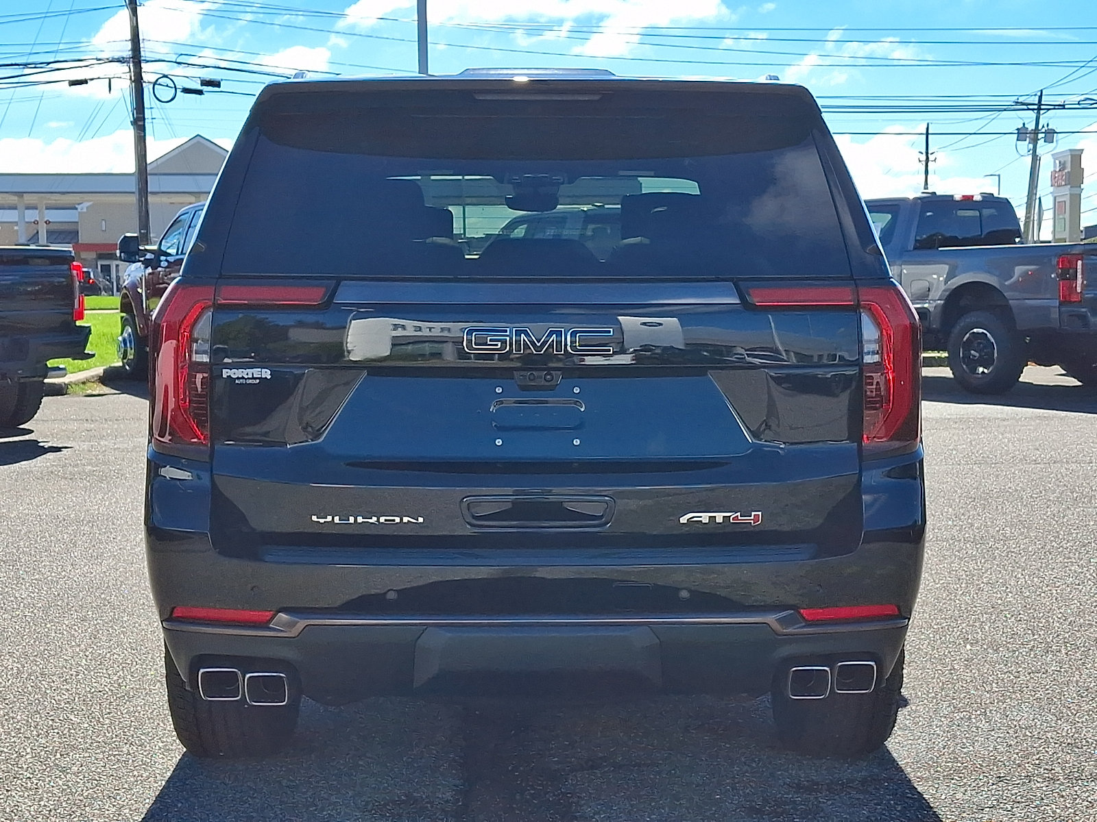 Used 2026 GMC Yukon AT4 Ultimate w/ LPO, Floor Liner Package AWD/4WD image 9