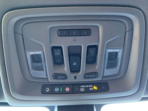 Used 2021 GMC Sierra 1500 Denali w/ Denali Ultimate Package image 30