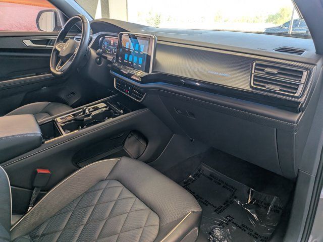 Used 2024 Volkswagen Atlas Cross Sport SEL Premium R-Line AWD/4WD image 30
