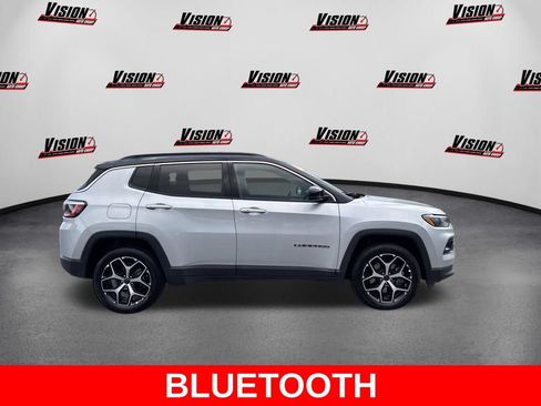 Used 2026 Jeep Compass Limited AWD/4WD image 5