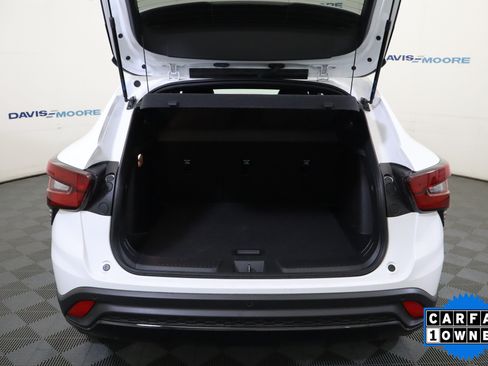 Used 2025 Chevrolet Trax RS w/ Driver Confidence Package FWD image 9