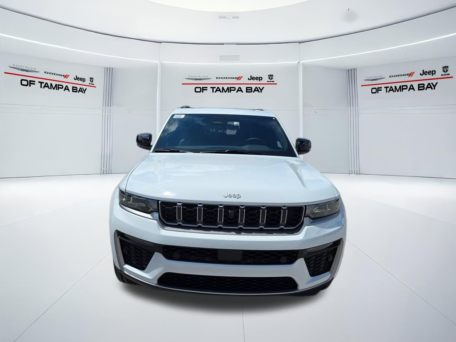 New 2027 Jeep Grand Cherokee Limited w/ Technology Group II AWD/4WD image 8