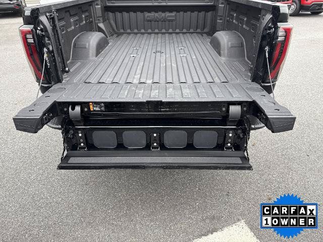 Used 2025 GMC Sierra 3500 AT4 w/ AT4 Premium Plus Package AWD/4WD image 23