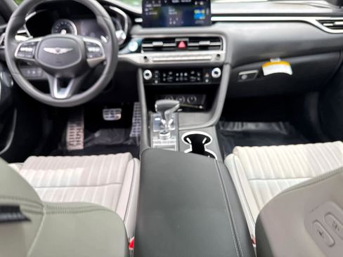 Used 2025 Genesis G70 2.5T w/ Sport Prestige Package image 34