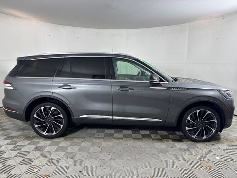 Used 2025 Lincoln Aviator Reserve w/ Equipment Group 201A AWD/4WD image 2