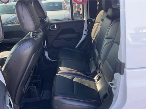 Used 2023 Jeep Gladiator Rubicon w/ LED Lighting Group image 11