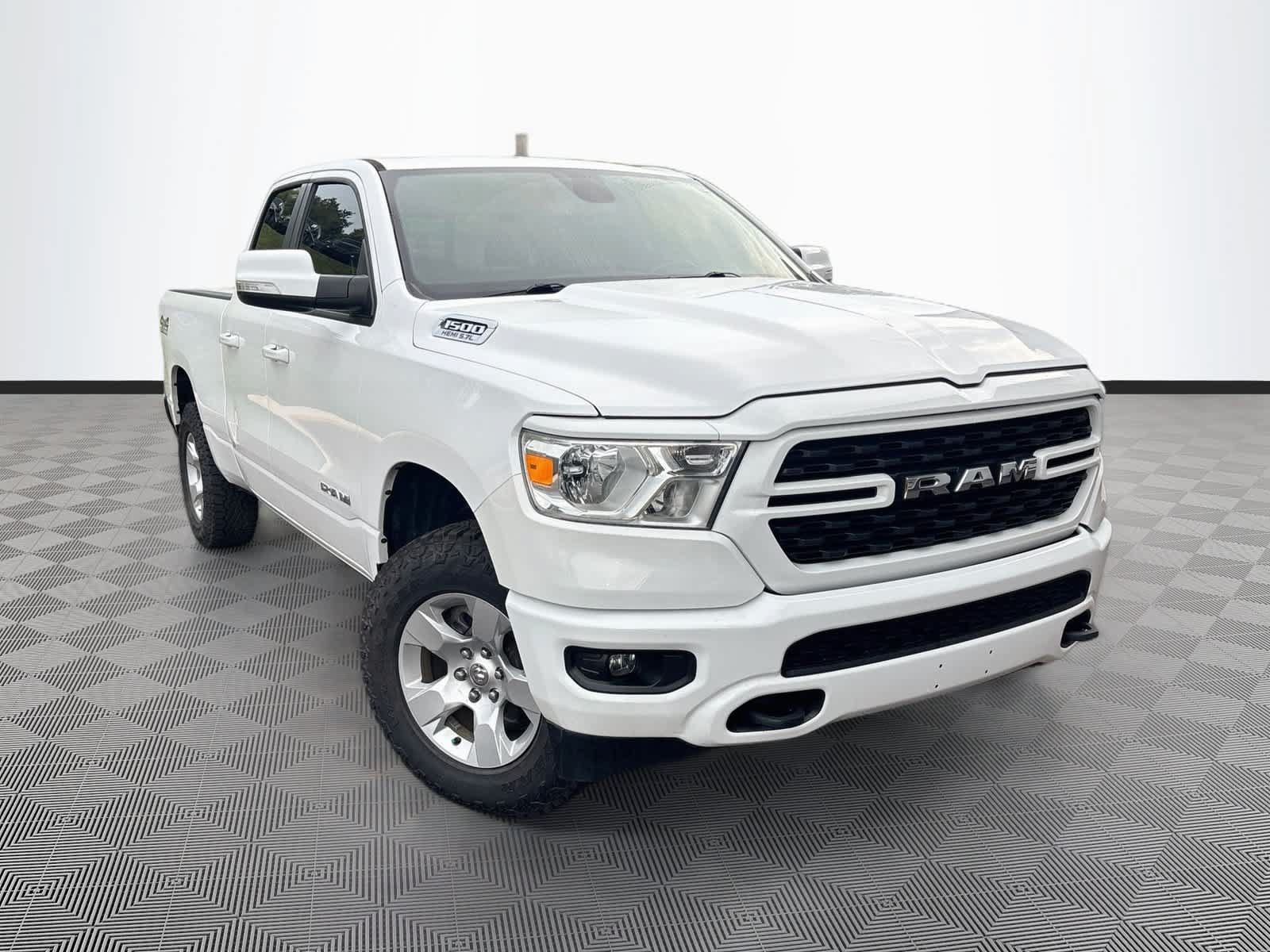 Used 2022 RAM 1500 Big Horn AWD/4WD image 3