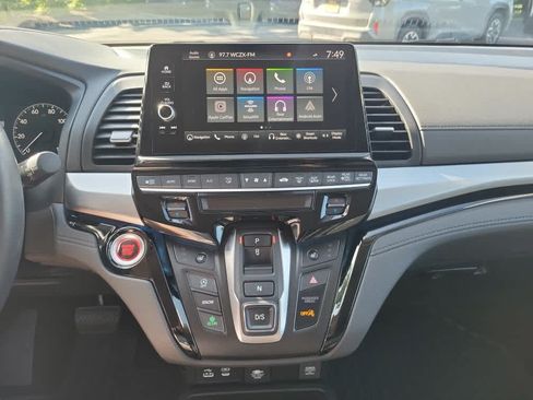 Used 2025 Honda Odyssey Touring image 12