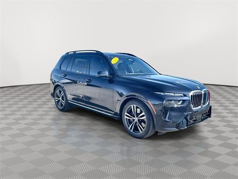 Used 2023 BMW X7 xDrive40i w/ Executive Package image 4