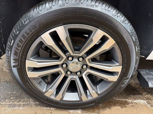 Used 2019 GMC Yukon Denali w/ Denali Ultimate Package image 36