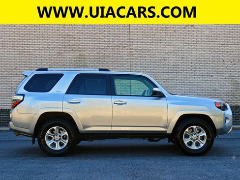 Used 2024 Toyota 4Runner SR5 RWD image 5