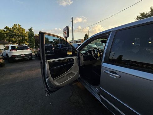 Used 2015 Dodge Grand Caravan SE w/ Quick Order Package 29E SE FWD image 18