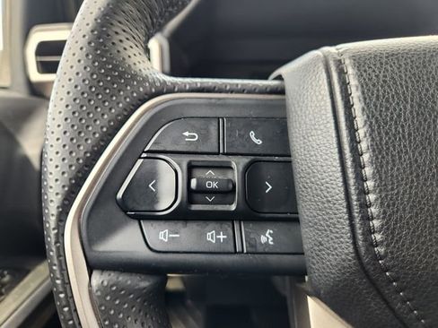 Used 2025 Toyota 4Runner SR5 image 27