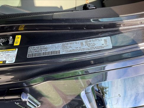 New 2025 Jeep Gladiator Mojave image 15