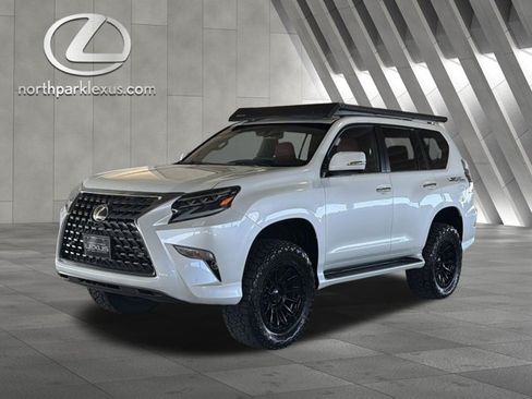 Used 2023 Lexus GX 460 Premium w/ Premium Package AWD/4WD image 3