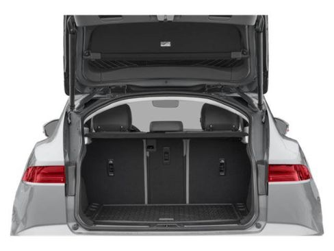 Used 2021 Jaguar E-PACE SE image 11