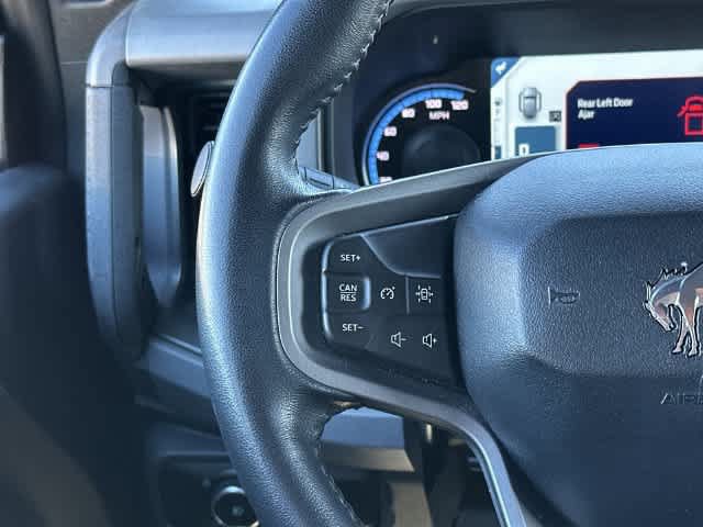 Used 2024 Ford Bronco Big Bend w/ Sasquatch Package AWD/4WD image 8