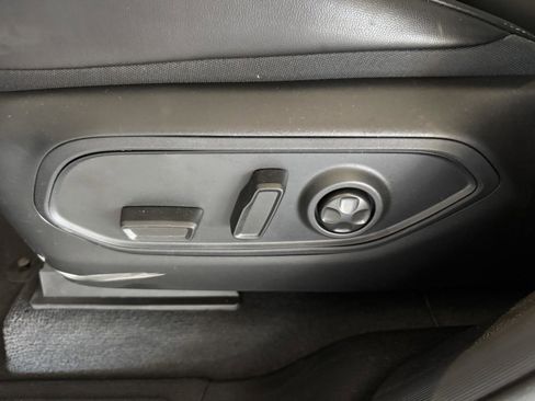 Used 2025 Jeep Grand Cherokee L Altitude image 25