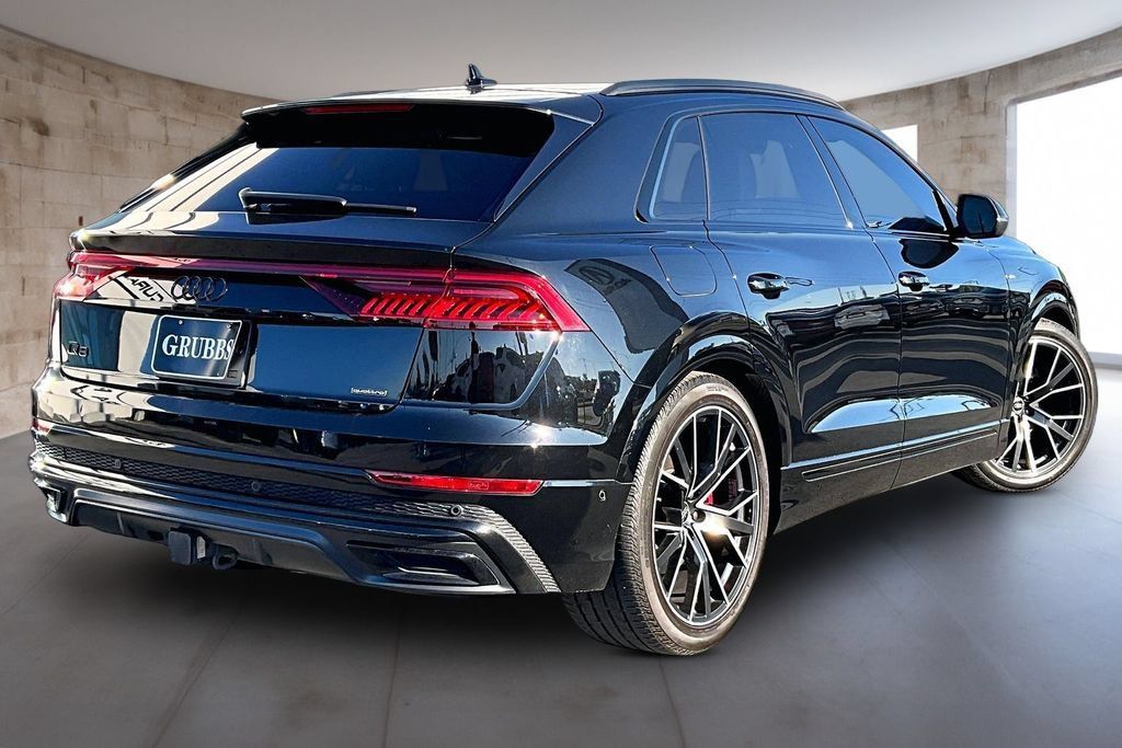 Used 2023 Audi Q8 Prestige w/ Prestige Package AWD/4WD image 2