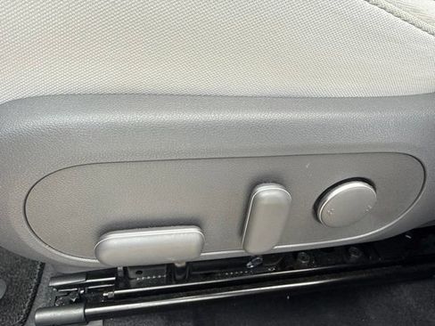 Used 2024 Hyundai Kona SEL w/ Convenience Package FWD image 13