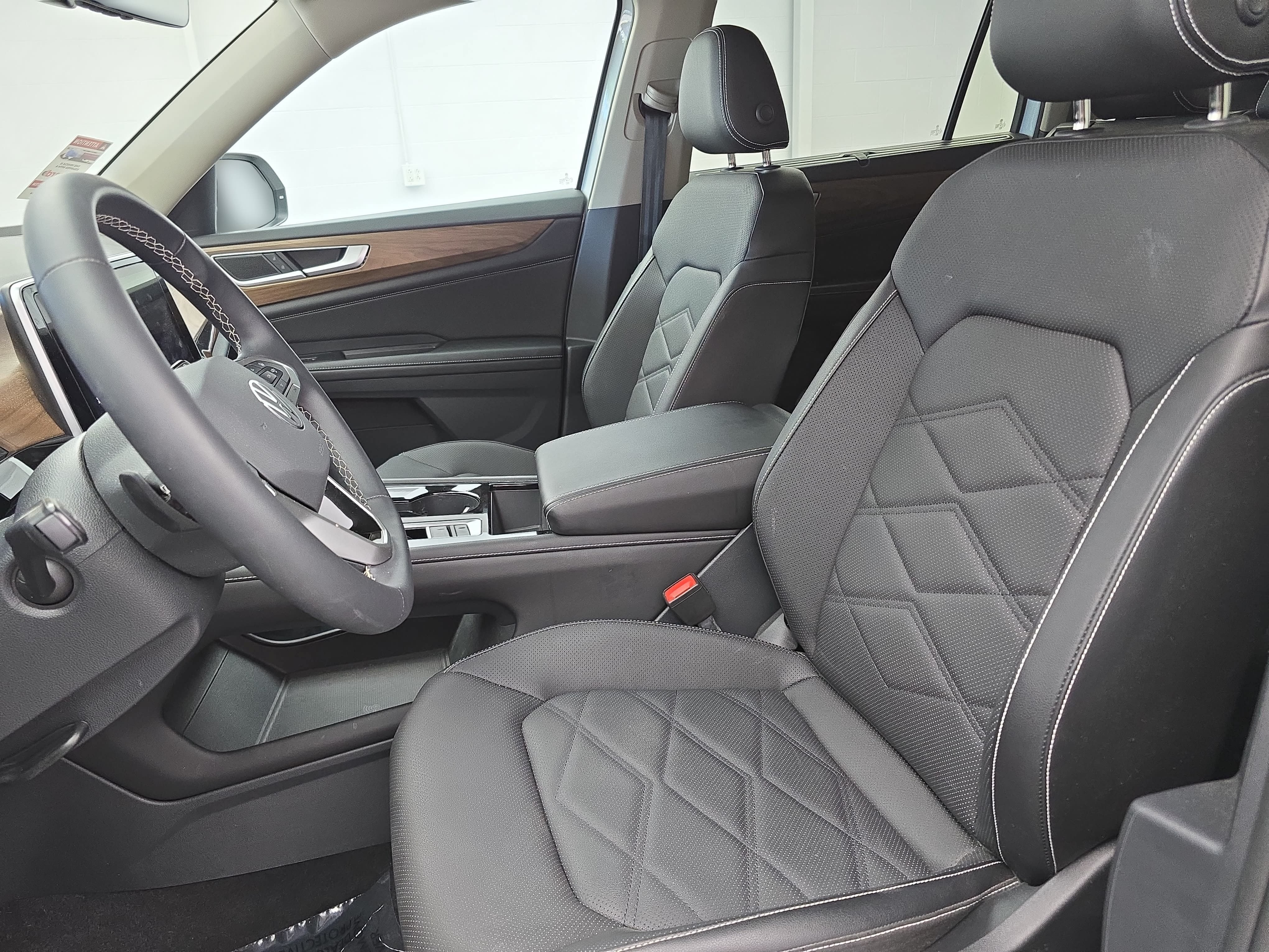 Certified 2024 Volkswagen Atlas SE AWD/4WD image 16