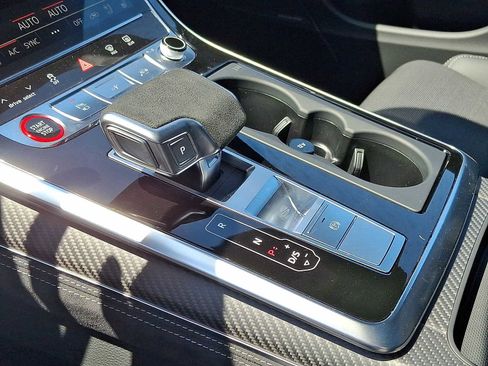 New 2026 Audi RS Q8 performance image 14