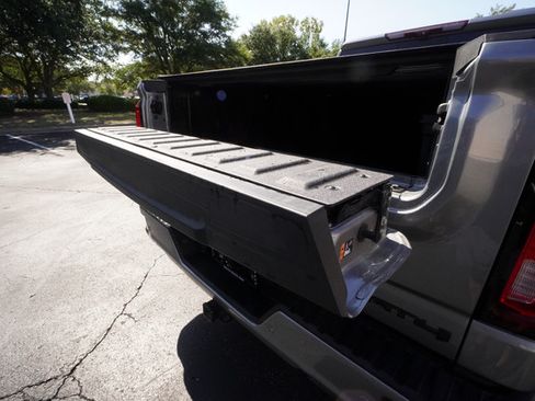 Used 2023 GMC Sierra 1500 AT4 w/ AT4 Premium Package AWD/4WD image 11
