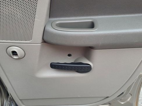 Used 2008 Dodge Ram 1500 Truck ST image 36