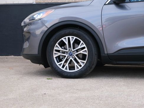 Used 2022 Ford Escape SEL FWD image 9