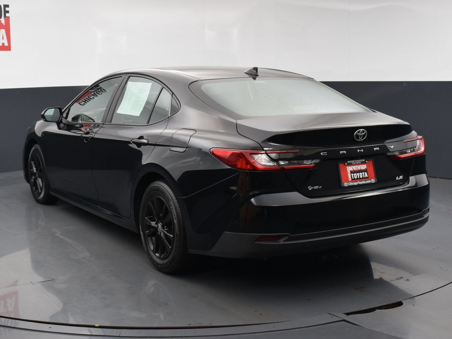 Used 2025 Toyota Camry LE FWD image 3