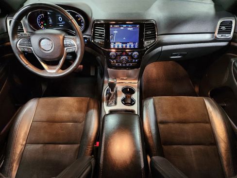 Used 2019 Jeep Grand Cherokee Altitude image 45