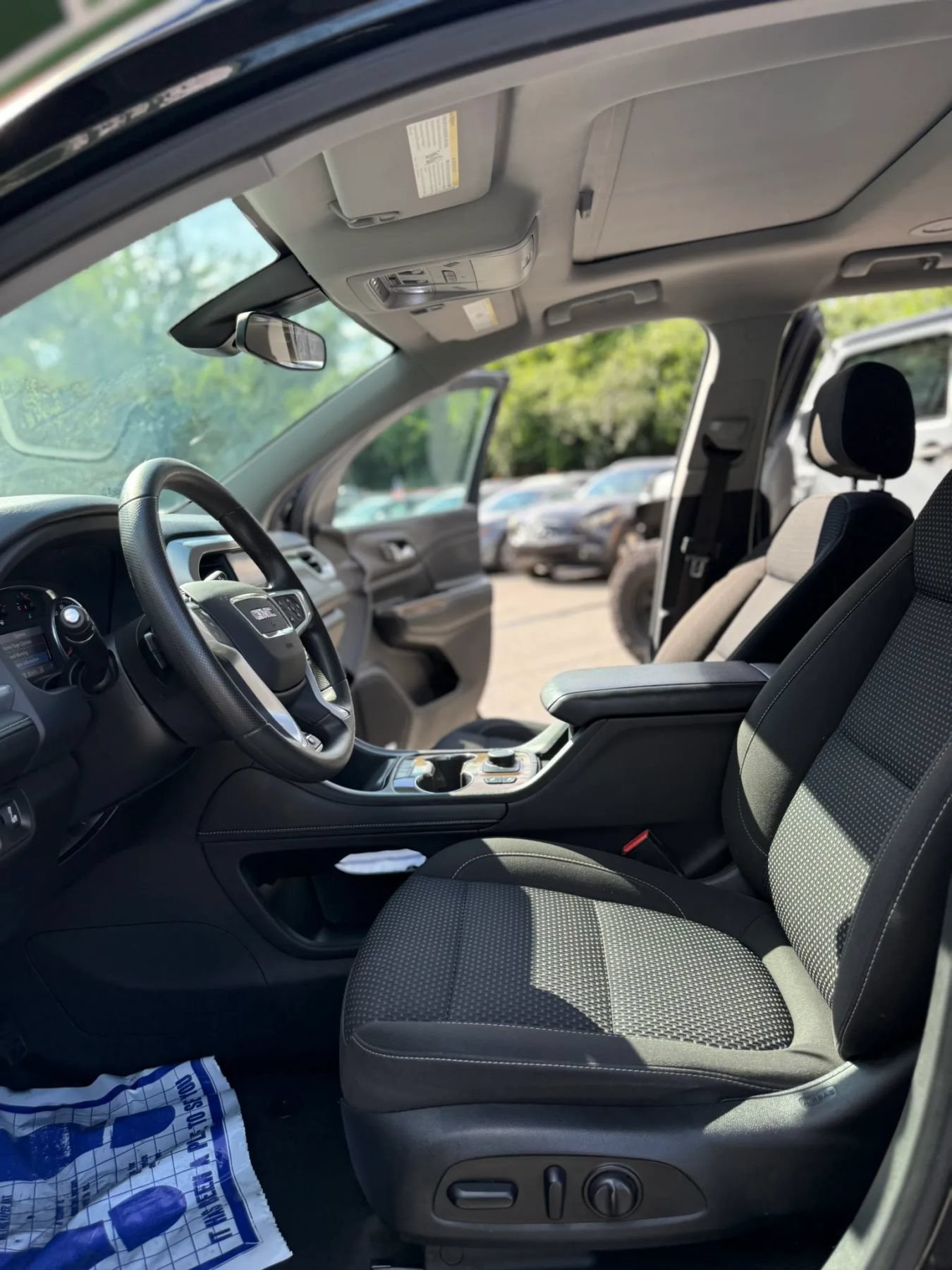 Used 2021 GMC Acadia SLE w/ Driver Convenience Package AWD/4WD image 11