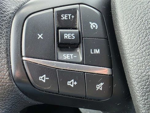 Used 2024 Ford Transit 350 XLT RWD image 28