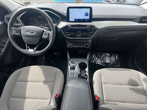 Used 2022 Ford Escape SE w/ Cold Weather Package image 11
