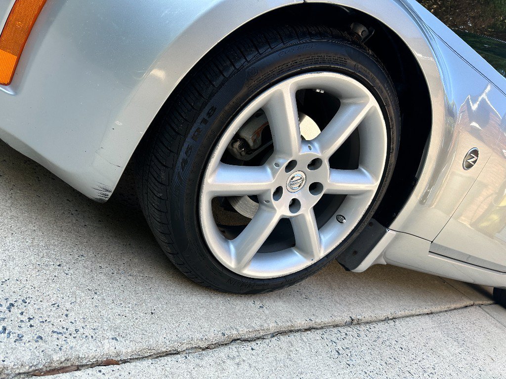 Used 2005 Nissan 350Z Touring RWD image 18