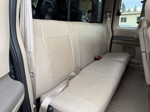 Used 2002 Ford F350 Lariat image 9