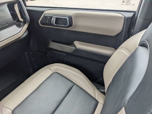 Used 2023 Ford Bronco Wildtrak AWD/4WD image 17