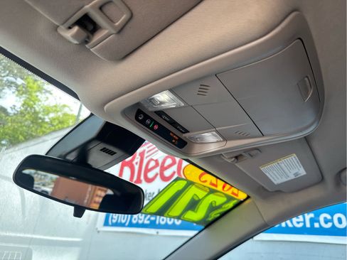 Used 2023 Chevrolet Equinox LT w/ Driver Convenience Package image 26