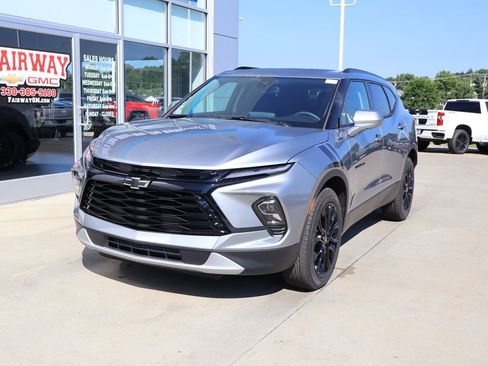 New 2026 Chevrolet Blazer LT w/ LPO, Black Sport Package AWD/4WD image 6
