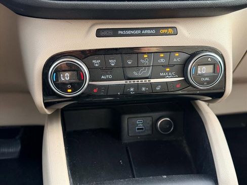 Certified 2021 Ford Escape SEL image 18