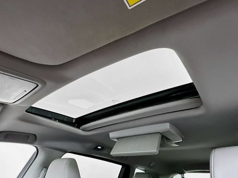 Used 2023 Honda Odyssey Touring image 21