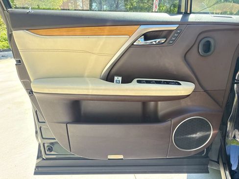 Used 2019 Lexus RX 450h AWD w/ Navigation Package image 13