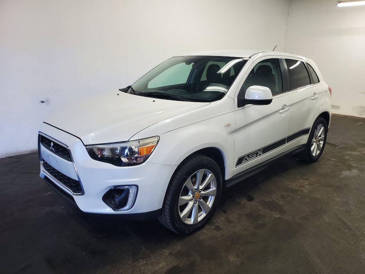 Used 2015 Mitsubishi Outlander Sport SE AWD/4WD image 1